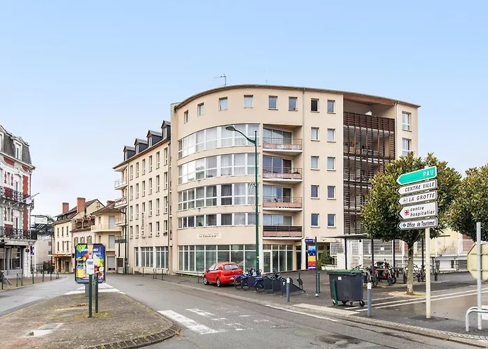 Tithome 1 - Gare, Centre Ville, Vue Montagne Et Chateau * Lurdy