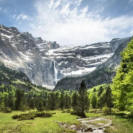 Tithome 1 - Gare, Centre Ville, Vue Montagne Et Chateau