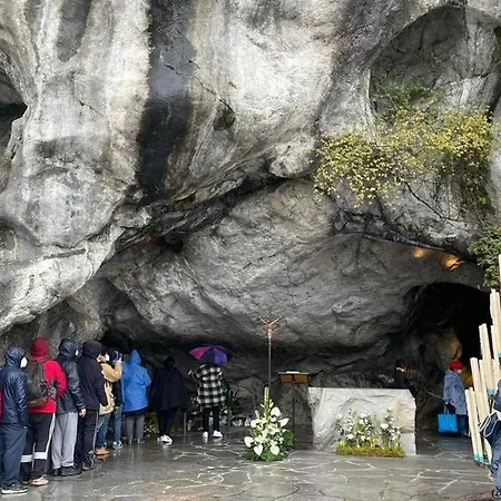 Tithome 1 - Gare, Centre Ville, Vue Montagne Et Chateau * לורדה